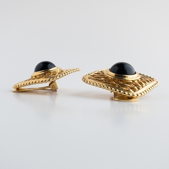 Vendome Earrings Gold Tone Large Diamond Mesh Design Black Glass Cabochon Center - Picture 4 of 10